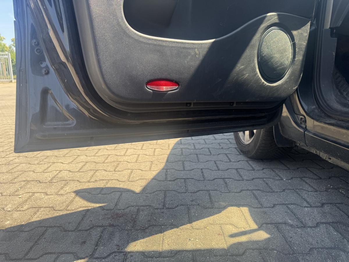 Renault Espace 4 original T&uuml;r vorn links NV676 Schwarz Rohbau Bj.2011
